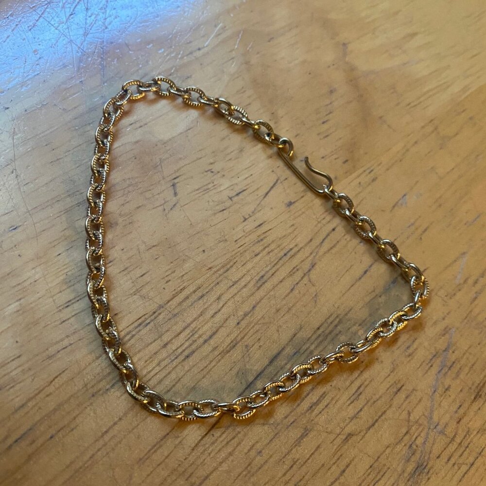 Vintage Goldtone Bracelet 9 inches 5/$25